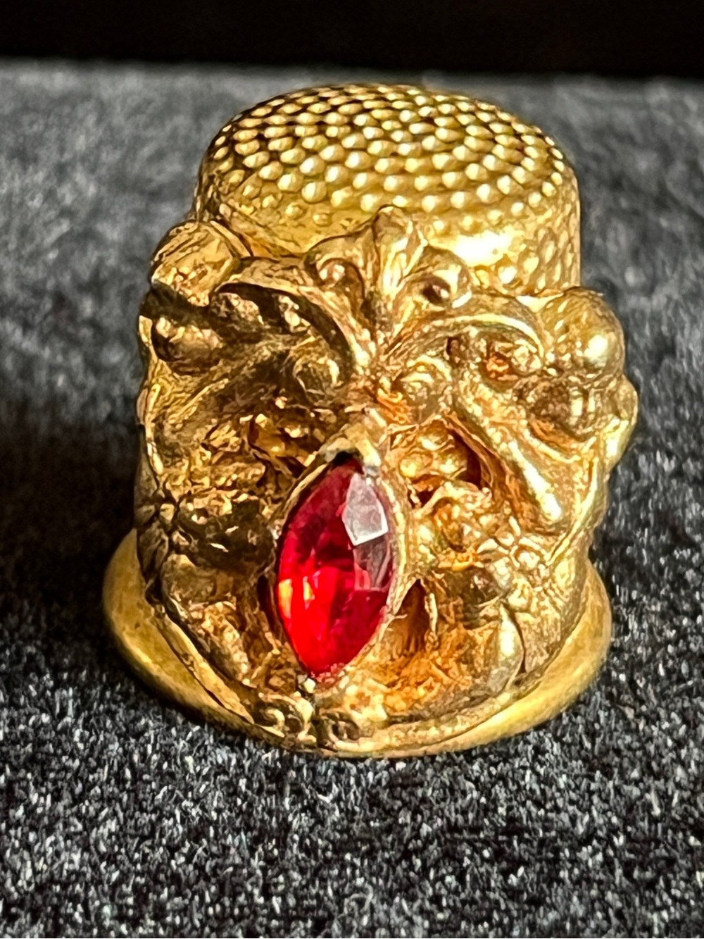 Vintage Spain Gold Tone Ornate Thimble Size 8 Red Marquis Faux Ruby